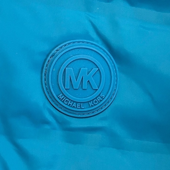 Michael Kors: Cyan Insulated Jacket - Picture 4 of 10